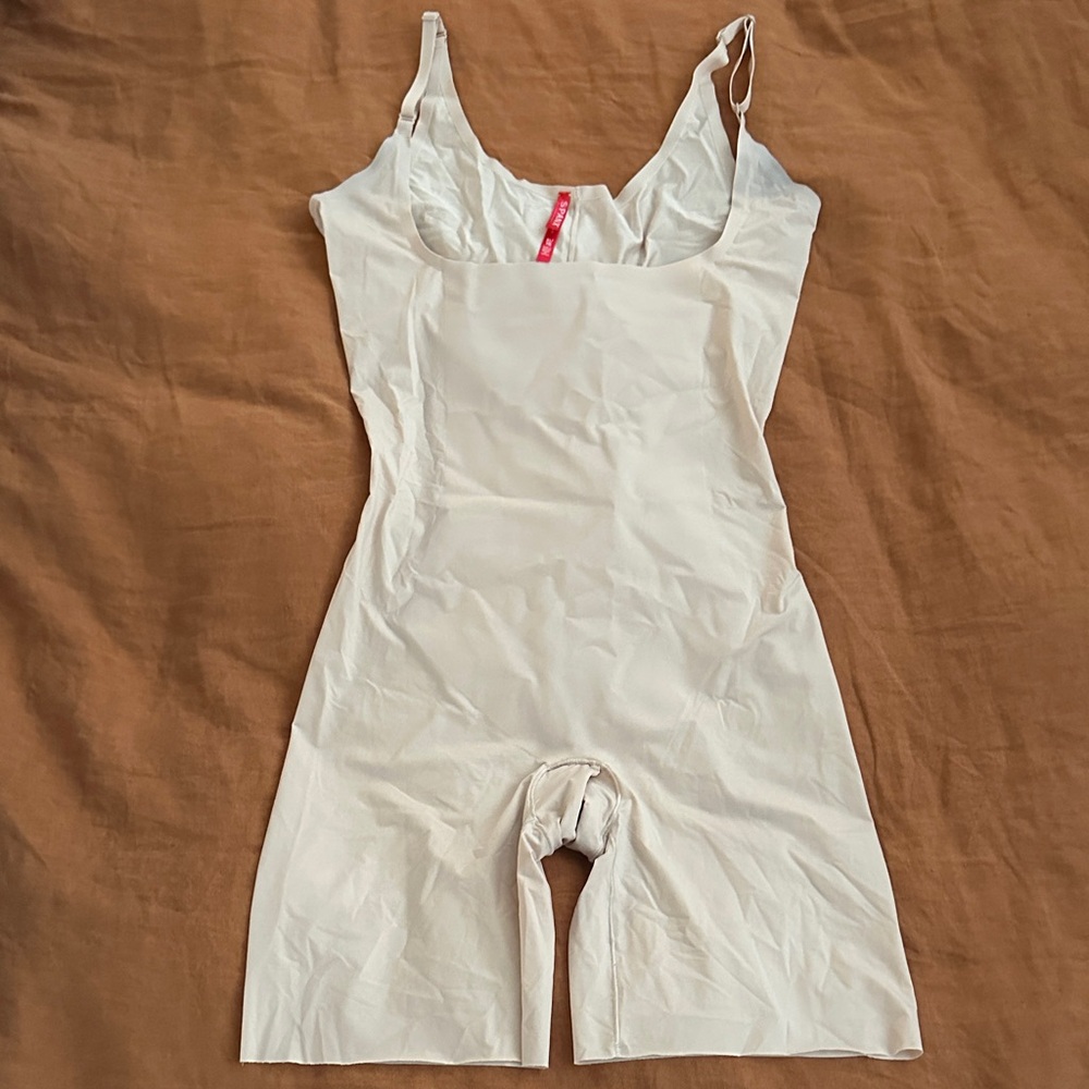 Spanx OnCore Open Bust Mid-Thigh Bodysuit